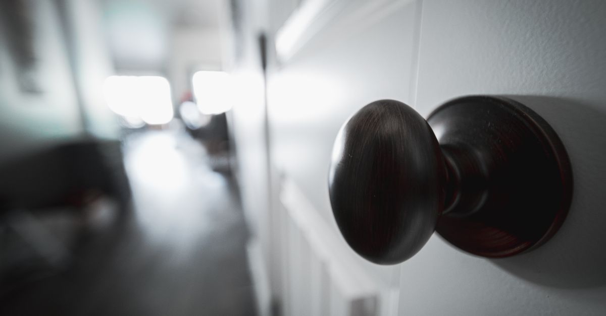 Door Knob Lock Installation — Roy Locksmiths